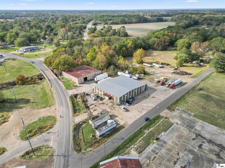 More Photos Of 830 Carter St, Winnsboro Industrial For Sale