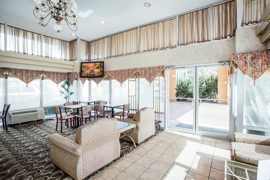 More Photos Of 337 Devereaux Dr, Natchez Hotel For Sale