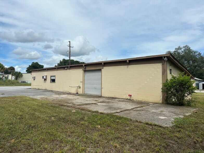 More Photos Of 326 Loyd Ln, Oviedo Service For Lease