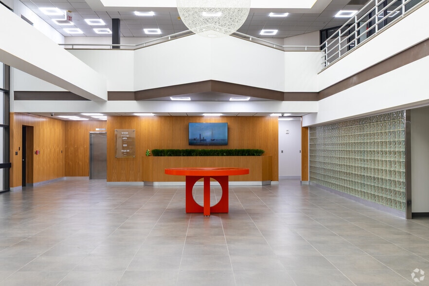 More Photos Of 23 Orchard Rd, Skillman Office For Lease