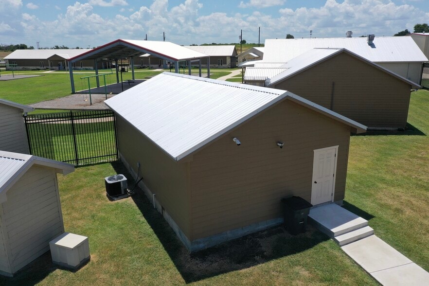 More Photos Of 4150 Highway 36 S, Brenham Shelter For Sale