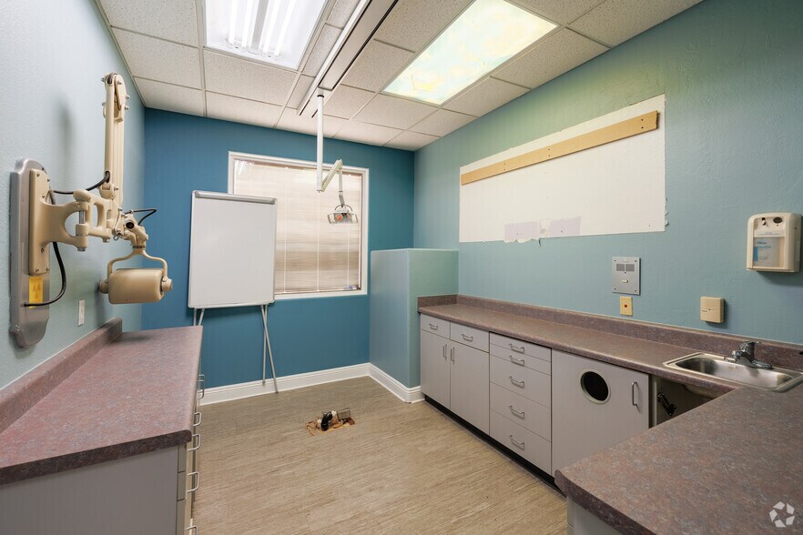 More Photos Of 4491 W Northern Ave, Glendale Medical For Sale