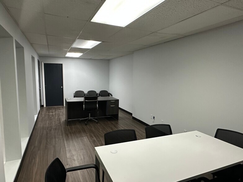More Photos Of 26 N Broadway, Schenectady Office For Sale