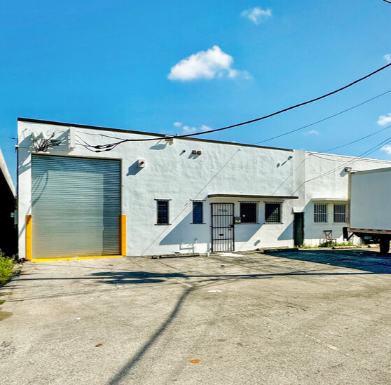 Primary Photo Of 533 W 27th St, Hialeah Warehouse For Sale