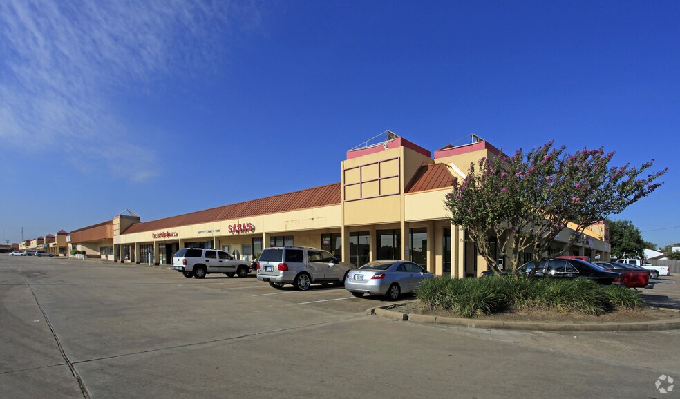 More Photos Of 9700-9950 Fondren Rd, Houston Unknown For Lease