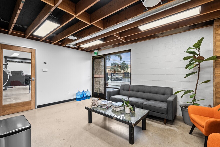 More Photos Of 225-231 W 16th St, National City Service For Sale