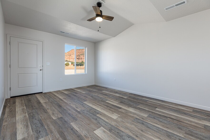 More Photos Of 5120 E Grande Vermillion Ave, Kanab Apartments For Sale