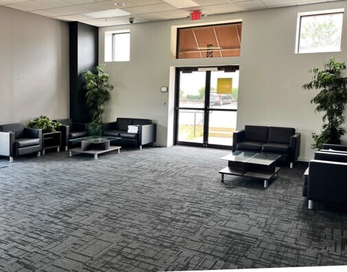 More Photos Of 1715 McCollum Pkwy NW - Hangar 210, Kennesaw Airplane Hangar For Lease