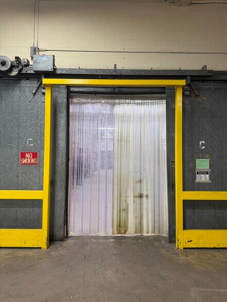 More Photos Of 8716 SE 15th St, Oklahoma City Distribution For Sale