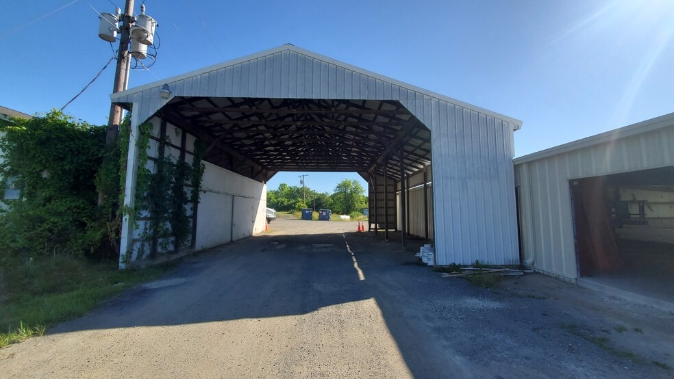 More Photos Of 3388-3400 Catlett Rd, Catlett Freestanding For Lease