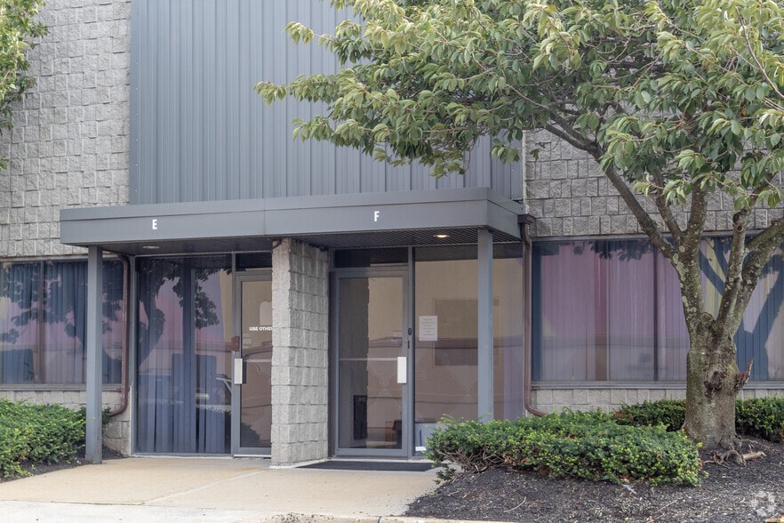 More Photos Of 600 Corporate Ct, South Plainfield Light Distribution For Lease