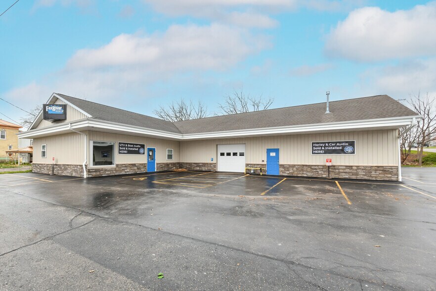 More Photos Of 108 N Front St, Burlington Specialty For Sale