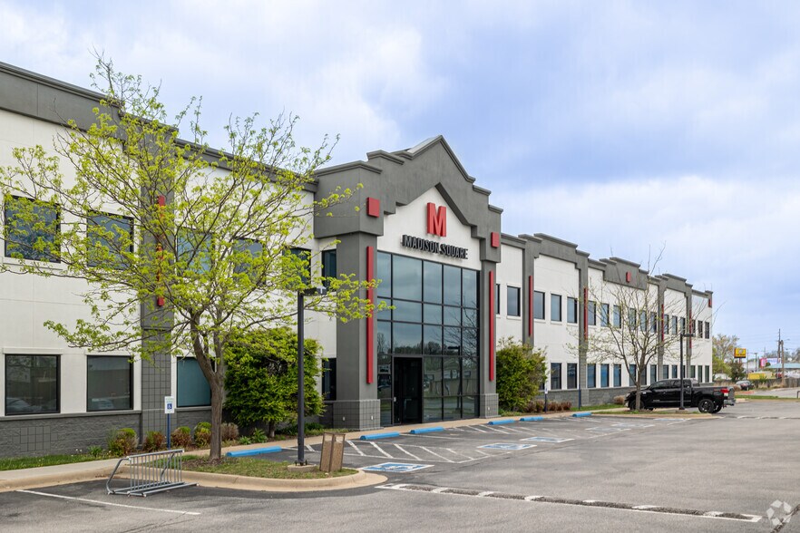 More Photos Of 1116 S Walton Blvd, Bentonville Office For Lease