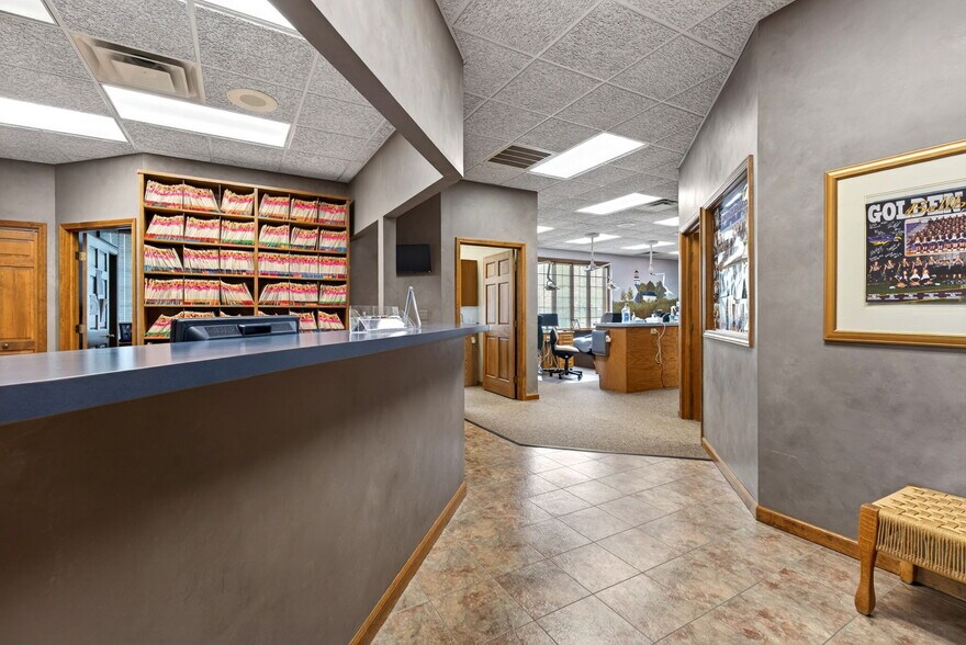 More Photos Of 1964 N Lakeman Dr, Bellbrook Medical For Sale