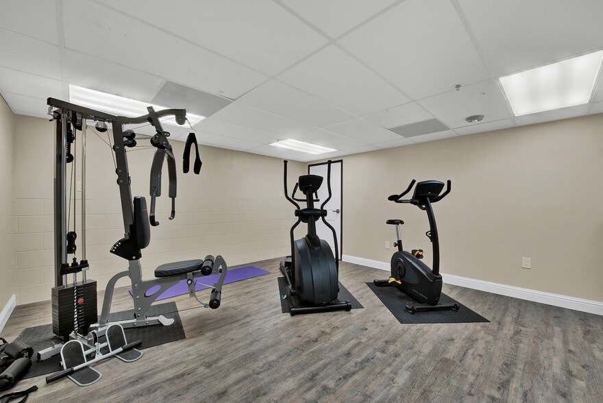 More Photos Of 407 Calle Principal, Monterey Hotel For Sale