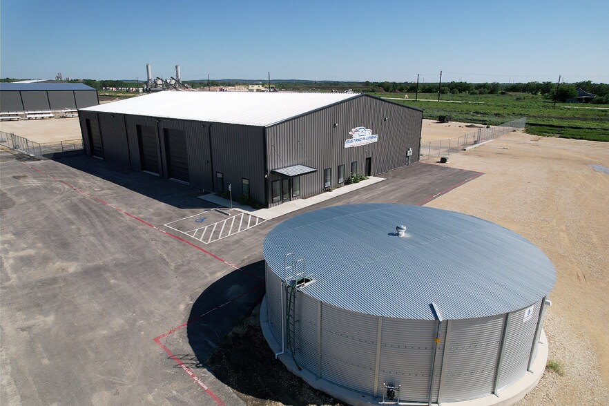 More Photos Of 729 Soechting rd, New Braunfels Industrial For Sale