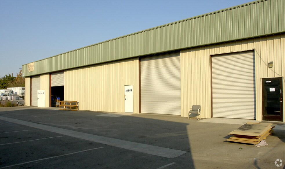 More Photos Of 3454 Alken St, Bakersfield Warehouse For Lease