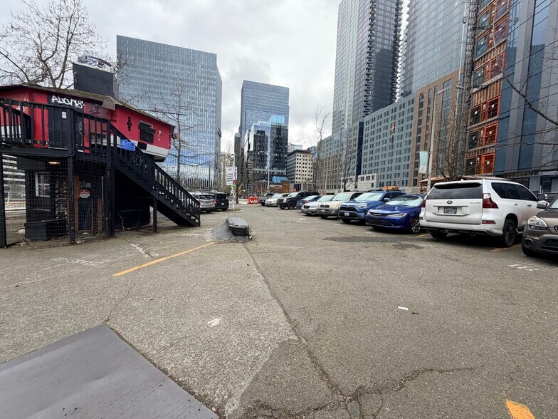 More Photos Of 2404 7th Ave, Seattle Land For Sale