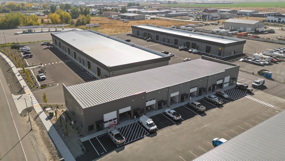 More Photos Of 2517 Logan St, Richland Service For Sale