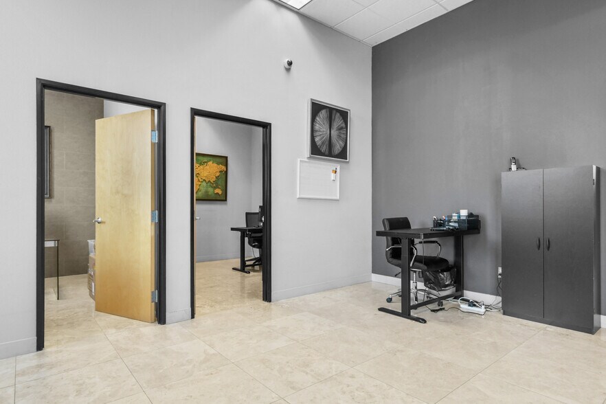 More Photos Of 861 Harold Pl, Chula Vista Research And Development For Sale