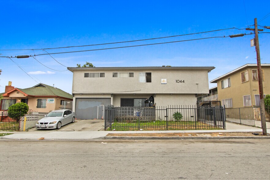 More Photos Of 1044 W 110th St, Los Angeles Apartments For Sale