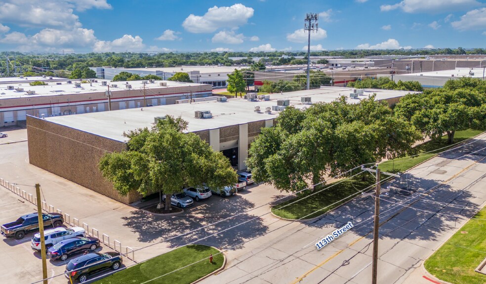 More Photos Of 2202 113th St, Grand Prairie Distribution For Lease