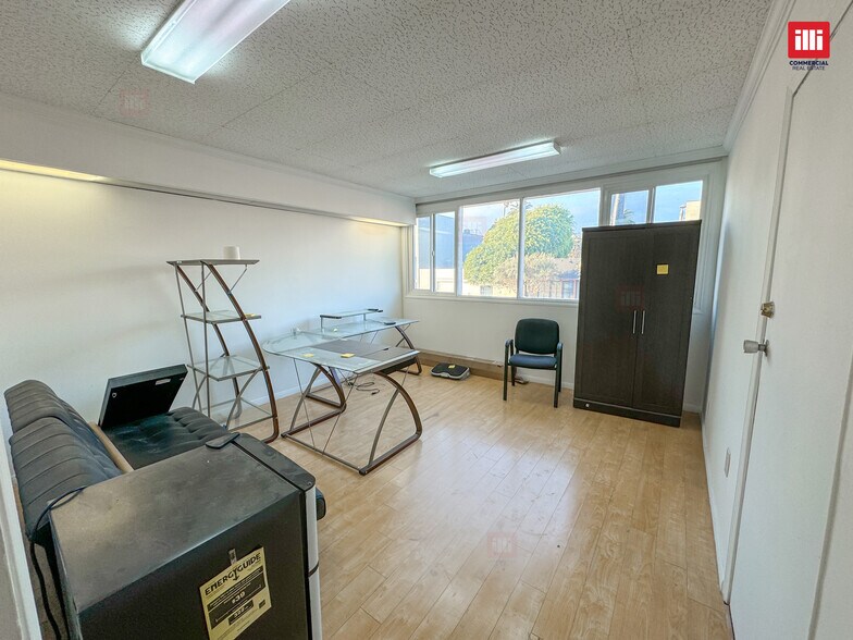 More Photos Of 8240 Beverly Blvd, Los Angeles Storefront Retail Office For Lease