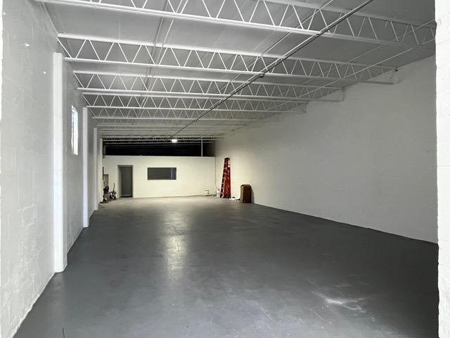 More Photos Of 2850-2852 47th Ave N, Saint Petersburg Warehouse For Sale
