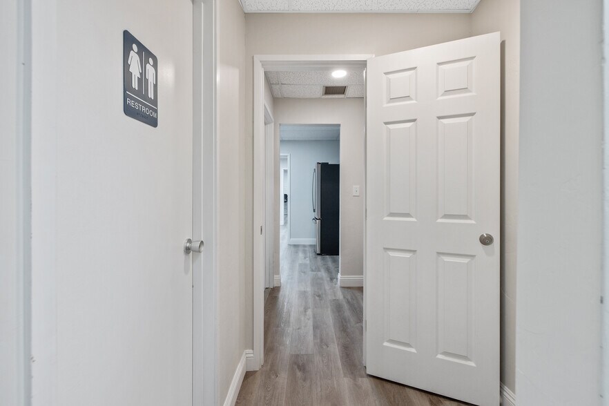 More Photos Of 1620 W Mineral King Ave, Visalia Office For Sale