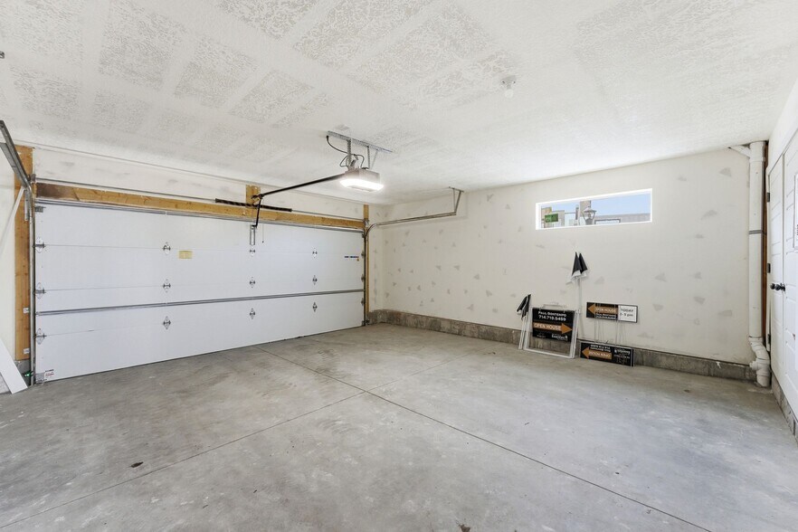 More Photos Of 132-144 E Chambord Ct, Sandy Apartments For Sale