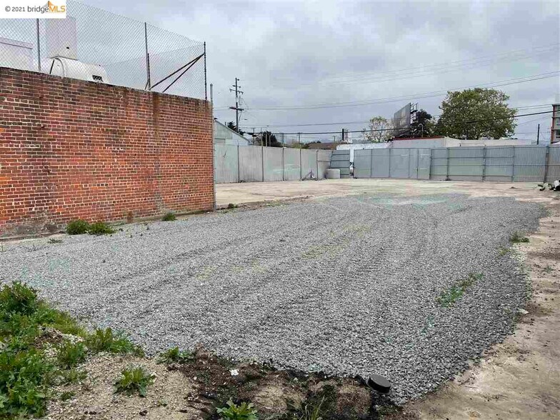 More Photos Of 3319 Linden St, Oakland Land For Sale