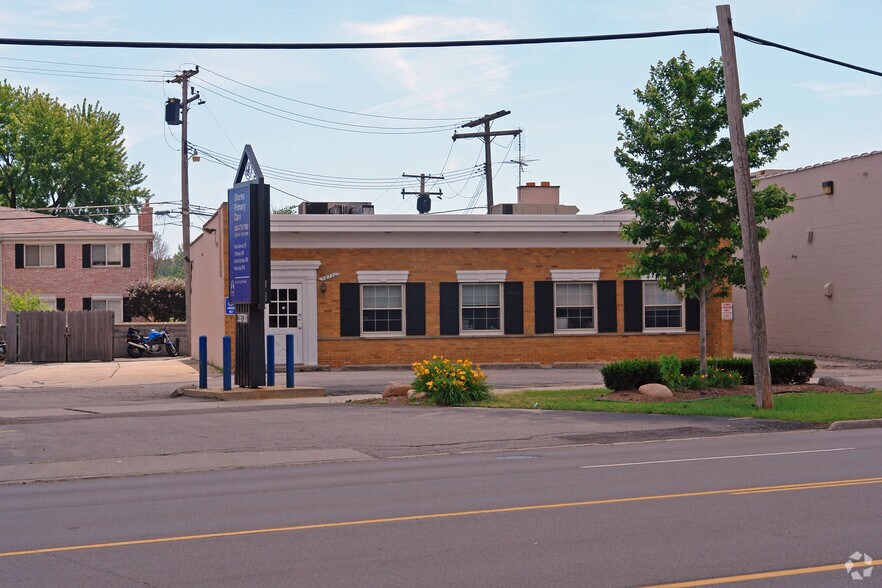 More Photos Of 28730 Harper Ave, Saint Clair Shores Medical For Sale
