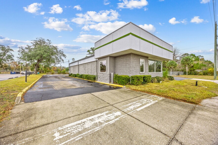 More Photos Of 463185 Sr-200, Yulee Storefront Retail Office For Sale