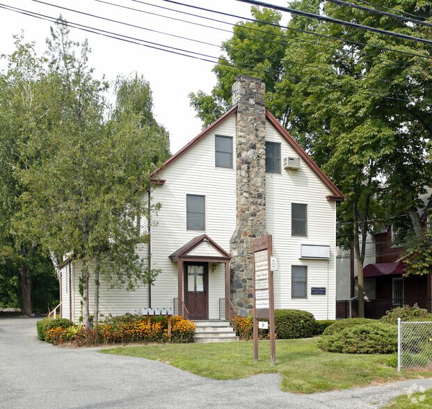 More Photos Of 34 Maple Ave, Armonk Medical For Lease