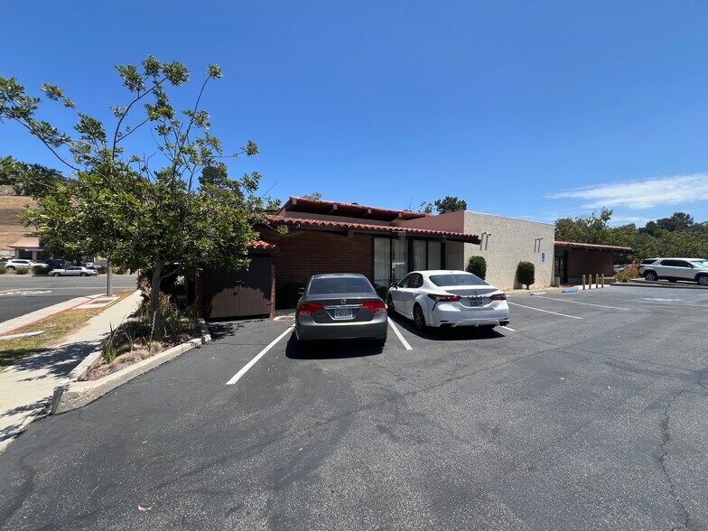 More Photos Of 811-897 Silver Spur Rd, Rolling Hills Estates Unknown For Lease