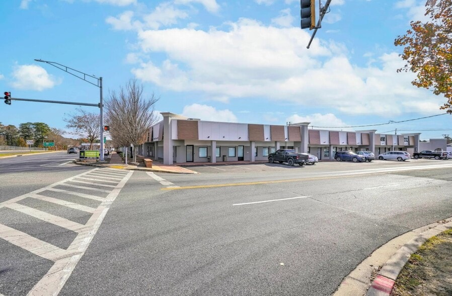 Primary Photo Of 21801 N Shangri La Dr, Lexington Park General Retail For Lease