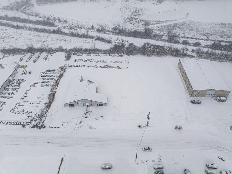 More Photos Of 19 Terry Fox Dr, Vankleek Hill Manufacturing For Sale