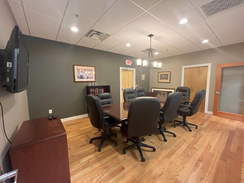 More Photos Of 140 Point Judith Rd, Narragansett Storefront Retail Office For Sale