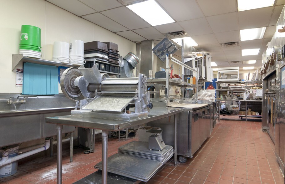 More Photos Of 1565 W 75th St, Woodridge Restaurant For Sale