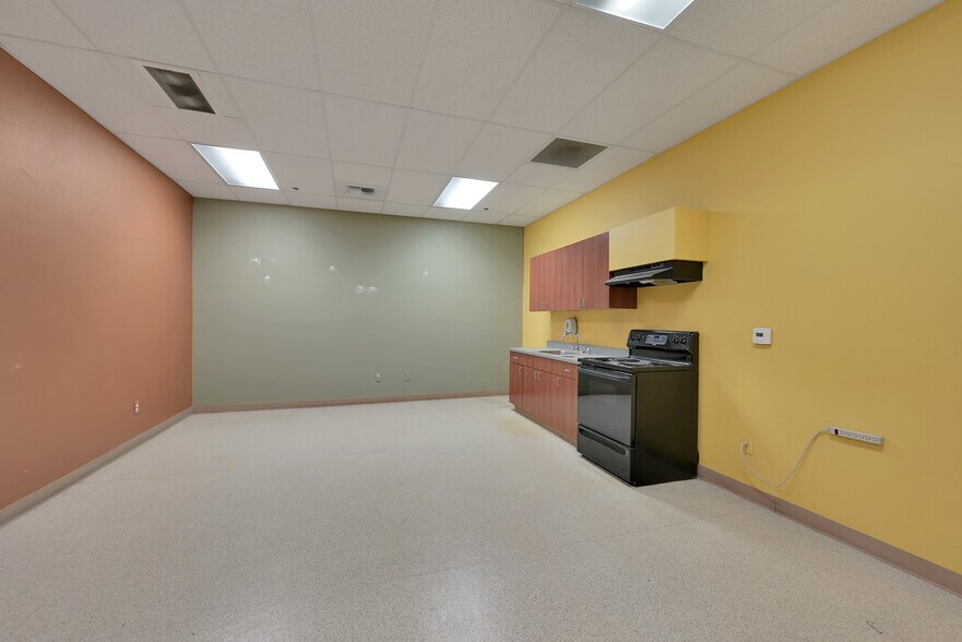 More Photos Of 103 D St, Marysville Office Residential For Sale