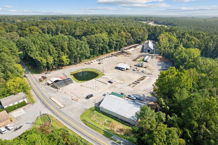 Primary Photo Of 14417 Courthouse Rd, Dinwiddie Flex For Sale