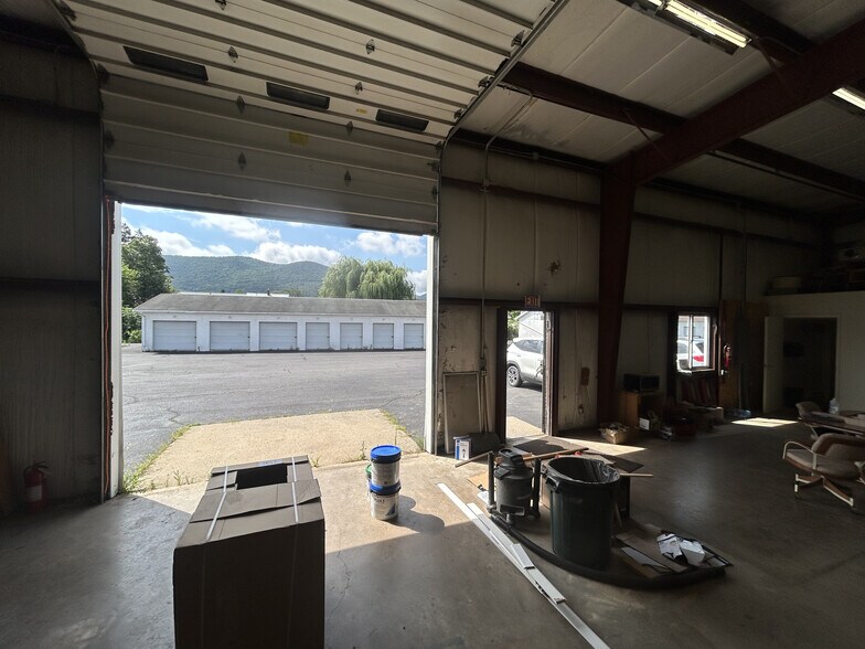 More Photos Of 205 Fleming St, Williamsport Self Storage For Lease