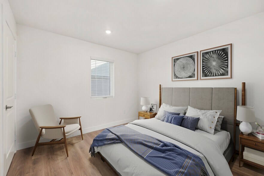 More Photos Of 1038 E 53rd St, Los Angeles Apartments For Sale