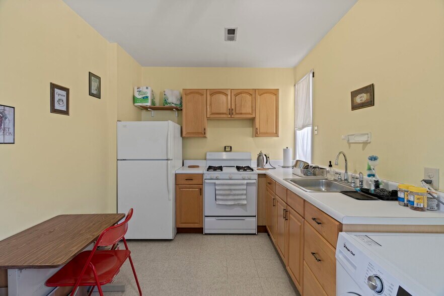 More Photos Of 2626 E Allegheny Ave, Philadelphia Office Residential For Sale