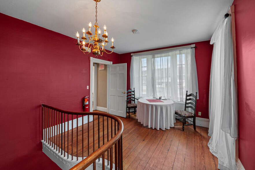More Photos Of 122 Main St, Charlestown Restaurant For Sale
