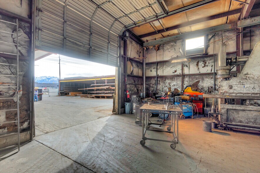 More Photos Of 1926 Pioneer Rd, Salt Lake City Manufacturing For Sale