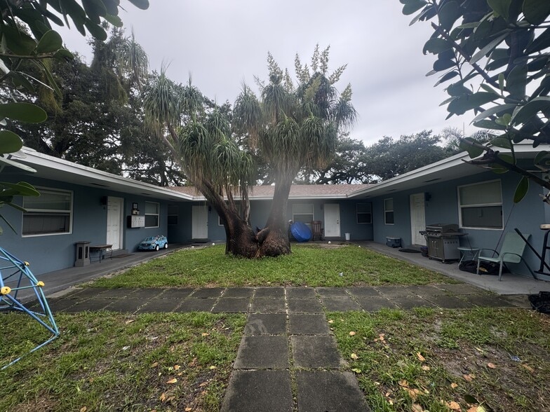 More Photos Of 401 SW 7th Ave, Fort Lauderdale Apartments For Sale