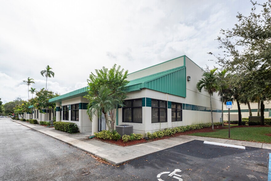 More Photos Of 731-745 Shotgun Rd, Sunrise Light Manufacturing For Sale