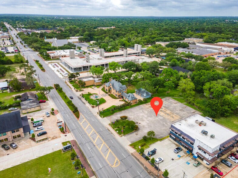 Primary Photo Of 310 Friendswood Dr, Friendswood Land For Lease