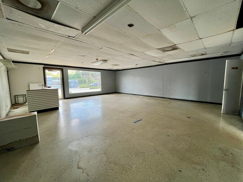 More Photos Of 4069-4129 SE Salerno Rd, Stuart General Retail For Lease